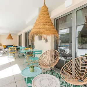 Appart'city Confort - Cote Port Aparthotel